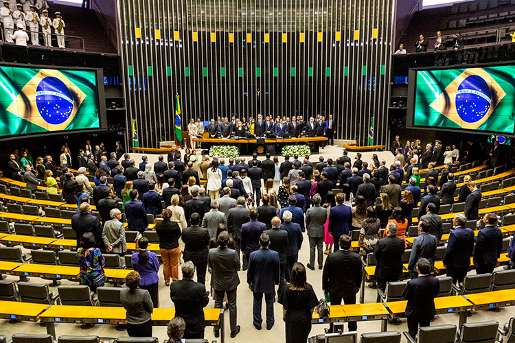 Oposição no Senado Ataca Decisão de Moraes Contra Marcos do Val e Exige Postura da Casa