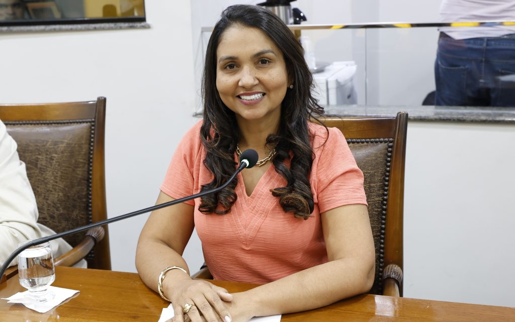 Inclusão e Turismo em Foco: Deputada Vanda Monteiro Propõe Selo para Escolas e Dia do Guia no Tocantins