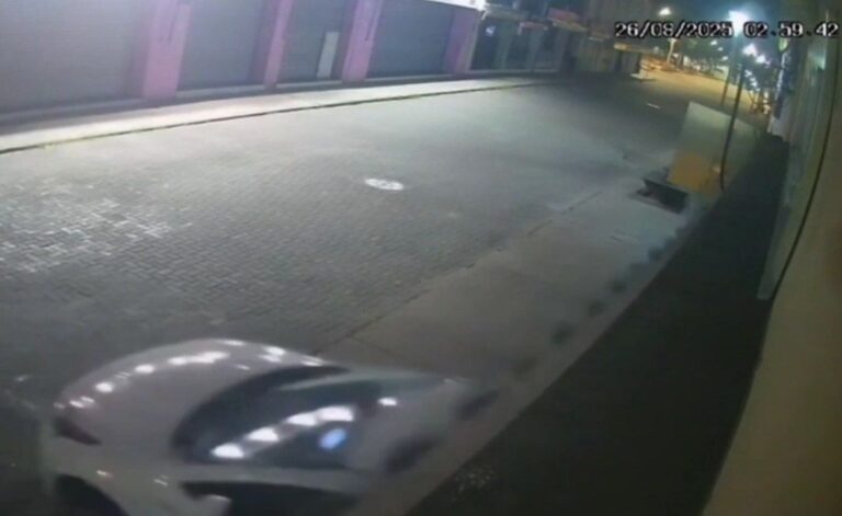 Ataque Audacioso: Joalheria no Centro de São Luís é Arrombada com Carro em Ação Noturna