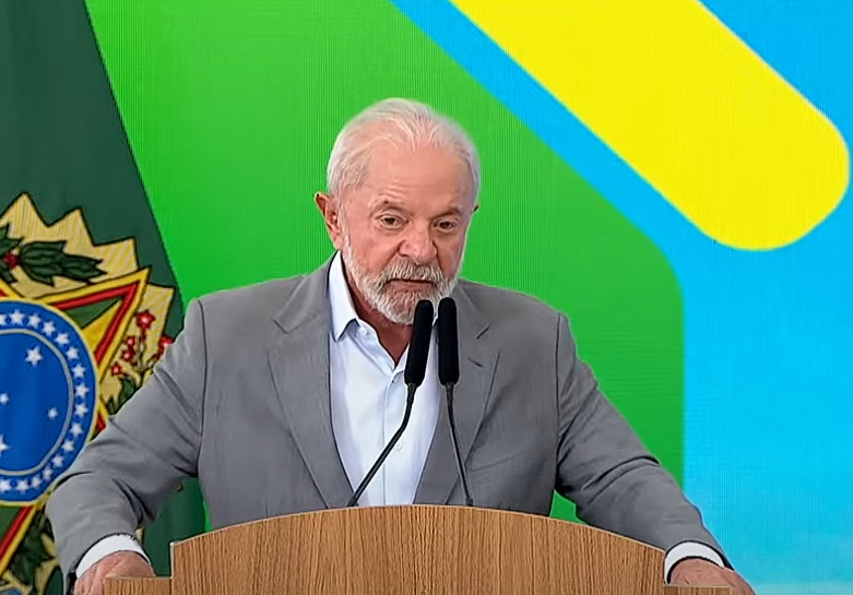 Lula Aprova Plano de Contingência Contra Tarifaço dos EUA e Fazenda Prepara Implementação