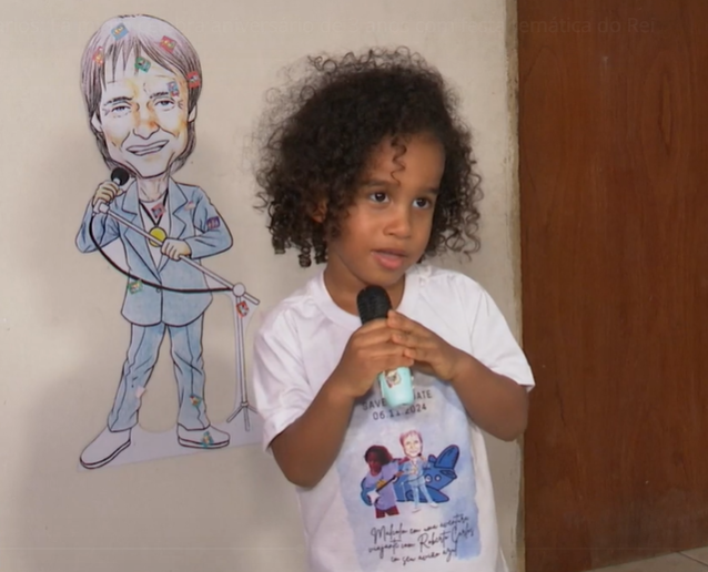 Herança Musical: Menino de 3 Anos Compartilha Paixão por Roberto Carlos com o Avô e Emociona a Paraíba