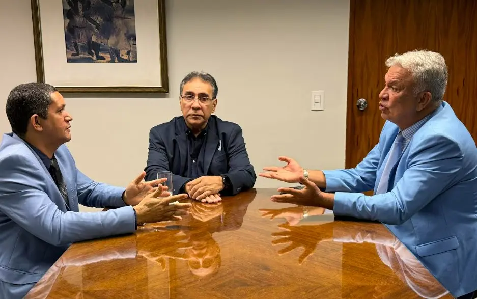 Ponte sobre o Rio Juruá: Petecão articula encontro entre Prefeitura e DNIT para destravar projeto crucial para o Vale