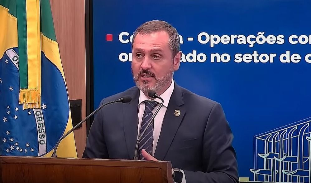 Chefe da PF afirma que esquema de lavagem de dinheiro abastecia diversos grupos
