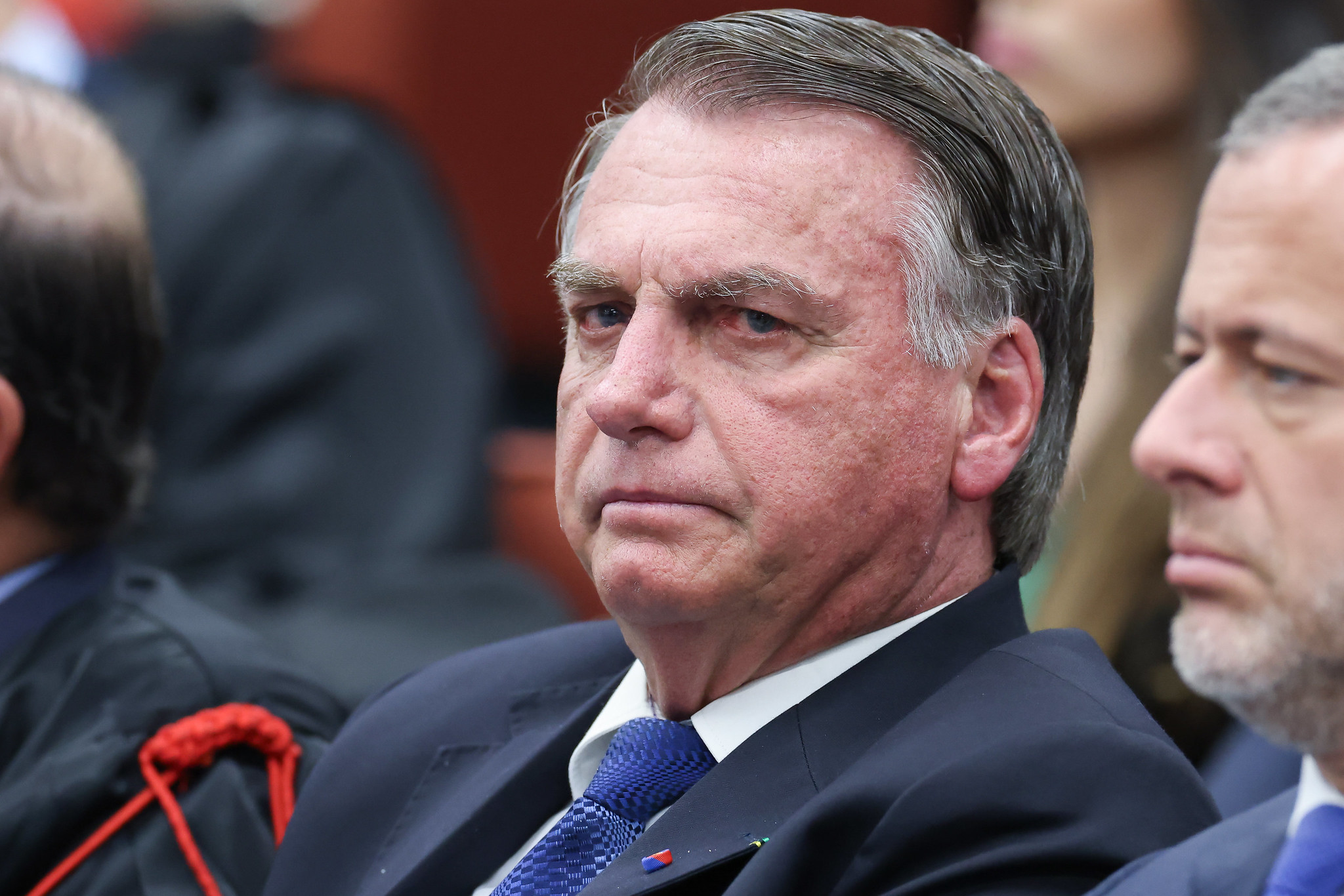 PGR é contra polícia na casa de Bolsonaro, mas fala em risco de fuga