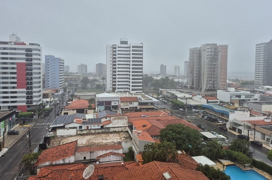Aracaju Sob Alerta: Defesa Civil Adverte para Chuvas e Ventos Fortes no Fim de Semana