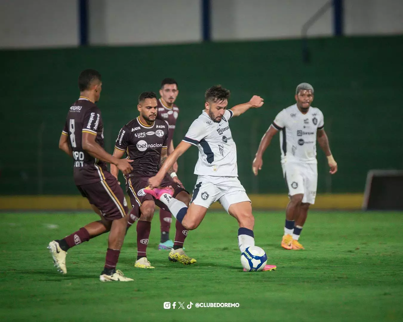 Remo Busca Trilhar o Caminho da Vitória Contra a Ferroviária em Série B Cheia de Surpresas