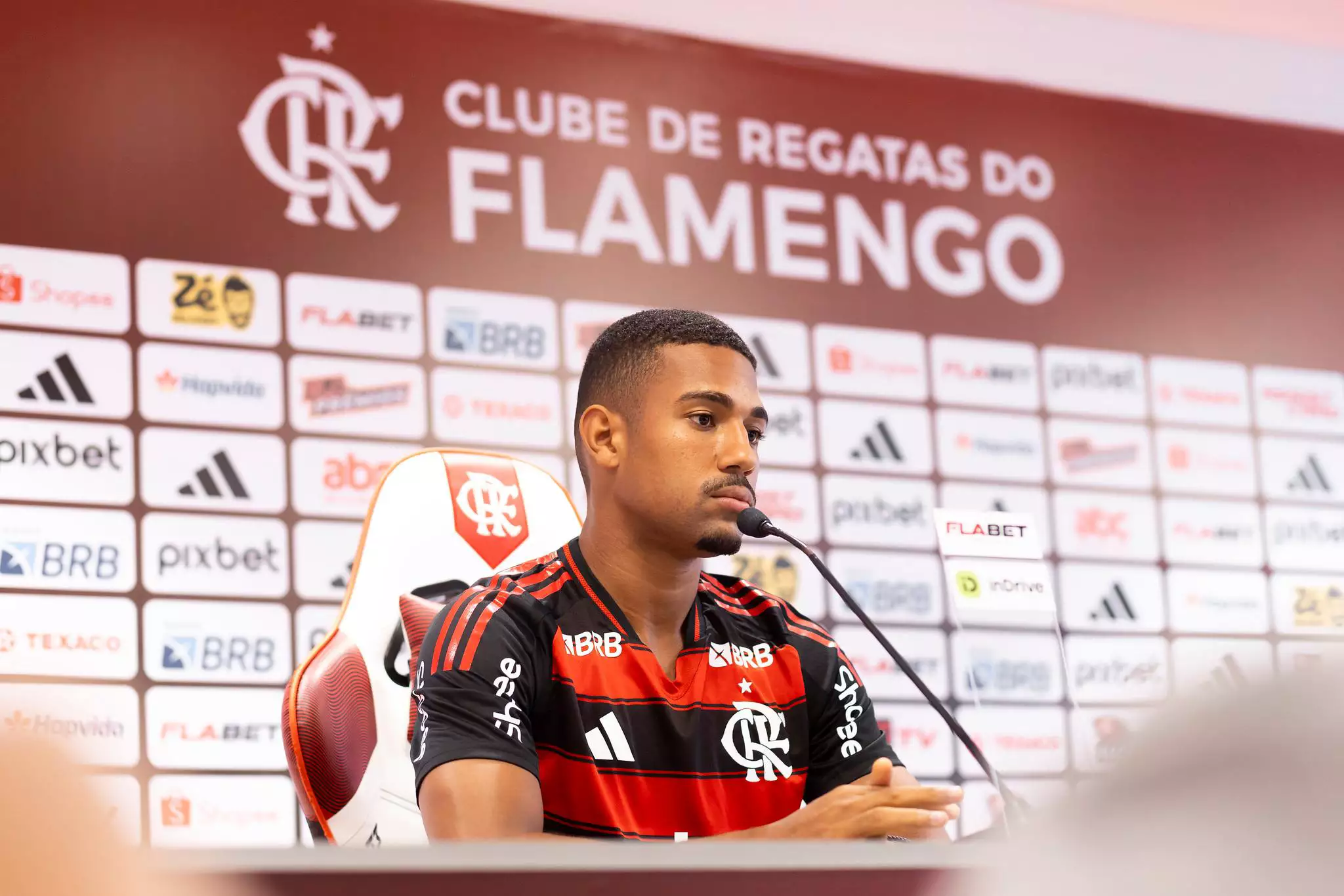 Flamengo no Topo: Samuel Lino Convocado por Ancelotti para a Seleção Brasileira!