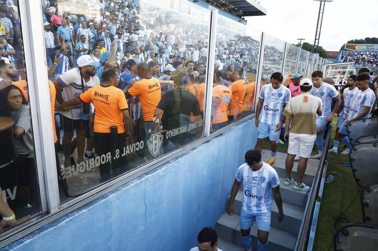 Apoio em Massa na Curuzu Não Evita Derrota do Paysandu e Aumenta a Crise na Série B