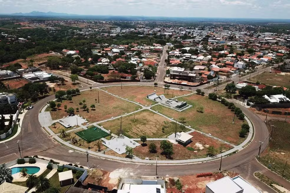 Idosa sofre fratura exposta em grave acidente entre moto e carro em Paraíso do Tocantins