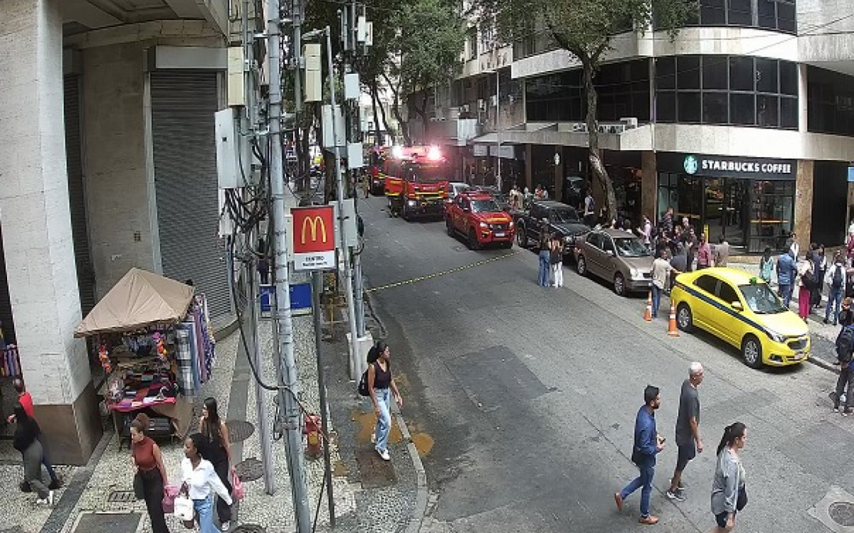 Susto no Centro do Rio: Incêndio atinge restaurante, mas não deixa vítimas