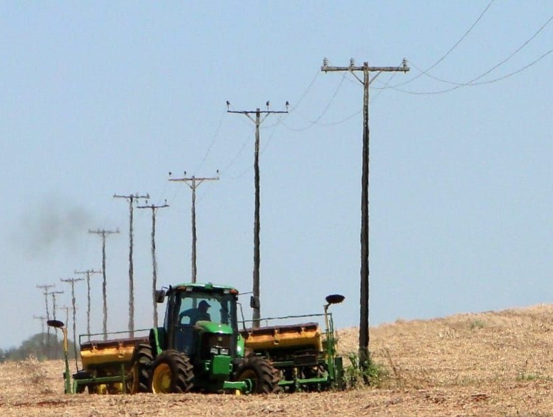 Perigo na Lavoura: Acidentes com Eletricidade Atingem 80% das Áreas Rurais, e Energisa Alerta para Riscos