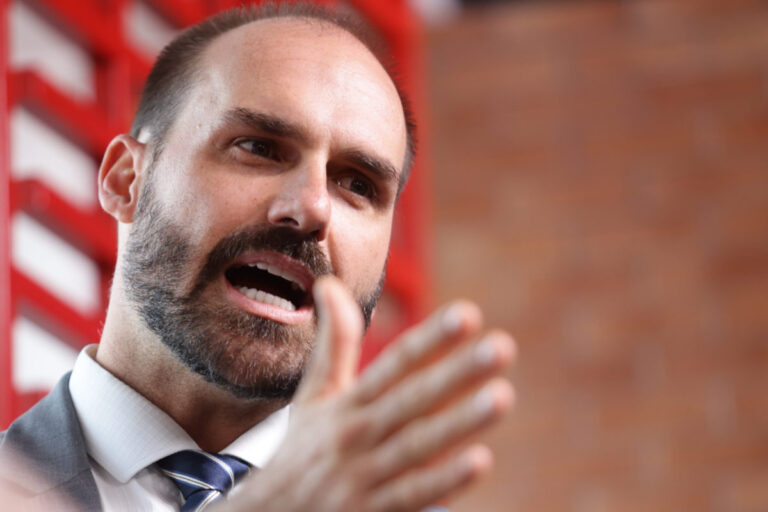 Eduardo Bolsonaro fala sobre possível envio de caças dos EUA ao Brasil