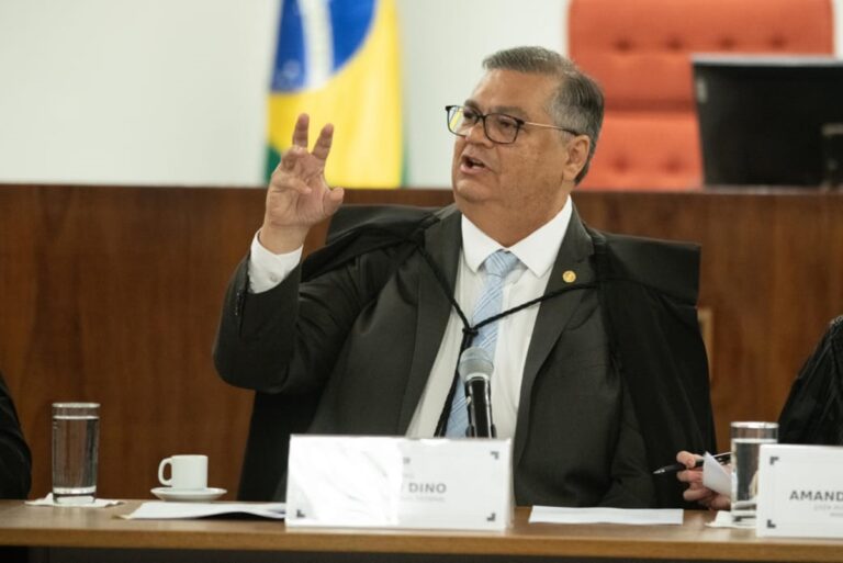 PF investiga ameaças a Flávio Dino após voto no STF
