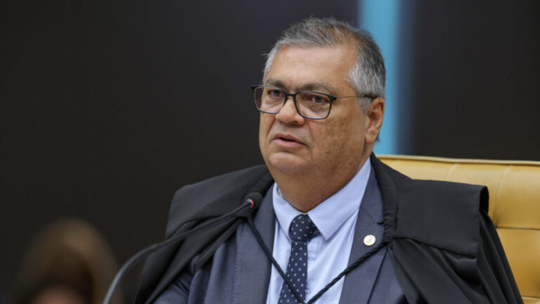 Dino destaca que STF avaliará validade e alcance da delação de Mauro Cid