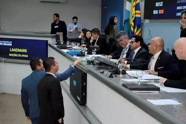 Votação Decisiva na Câmara de Campo Grande: Vetos da Prefeita à LDO em Debate