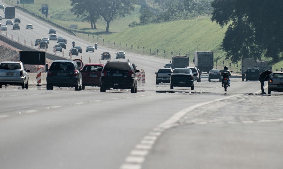 Boom de Concessões Rodoviárias Acelera Disputa por Mão de Obra Qualificada no Brasil