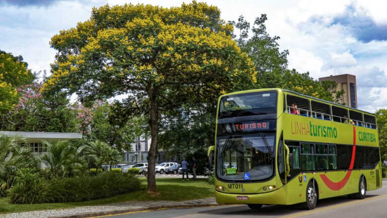 Linha Turismo de Curitiba tem tarifa especial para moradores