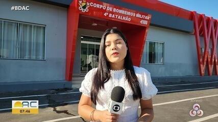Jiboia capturada em Mâncio Lima após ataque a galinhas