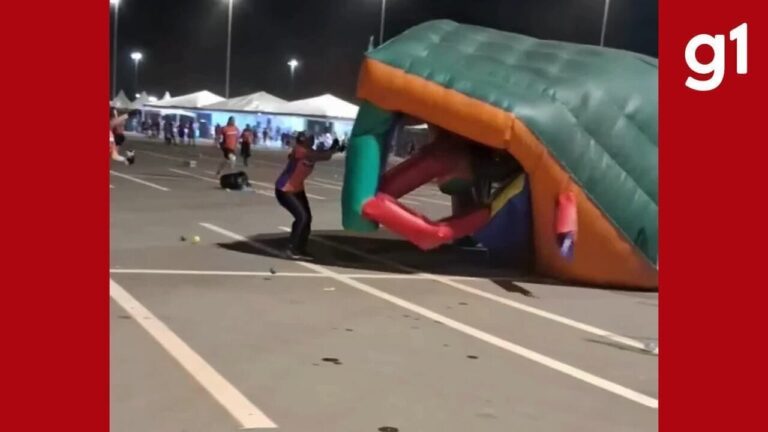 Ventania arrasta brinquedo inflável e assusta moradores em parque de Cuiabá