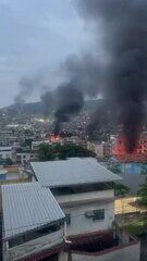 Cenário de guerra e confrontos no Complexo da Penha durante operação policial