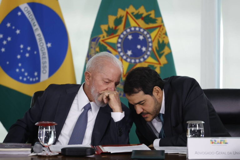 Disputa pela sucessão de Messias na AGU ganha destaque