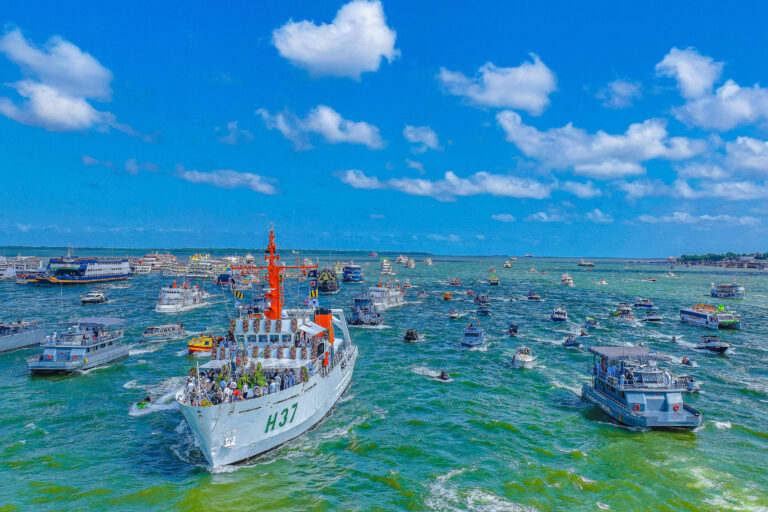 Círio de Nazaré reúne 2 milhões de devotos em Belém