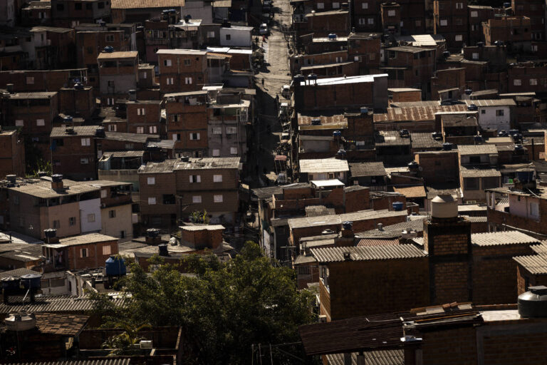 Como atuavam assaltantes e receptadores de celulares e joias em SP