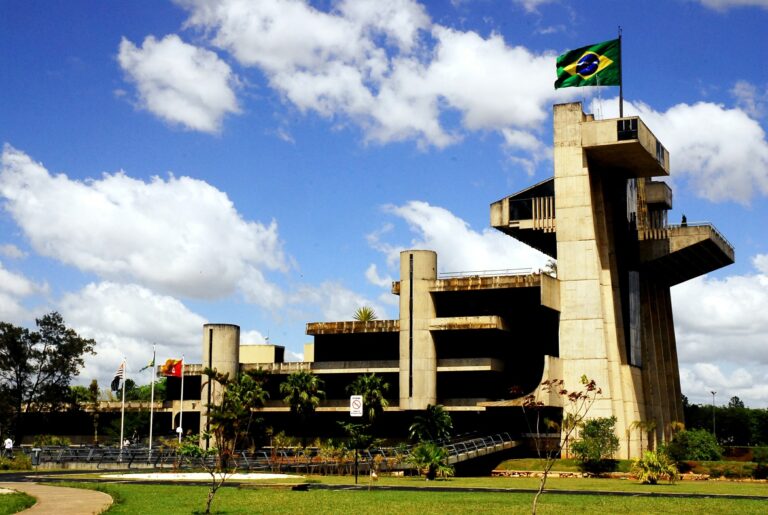 Dia do servidor público altera funcionamento de serviços municipais em Sorocaba
