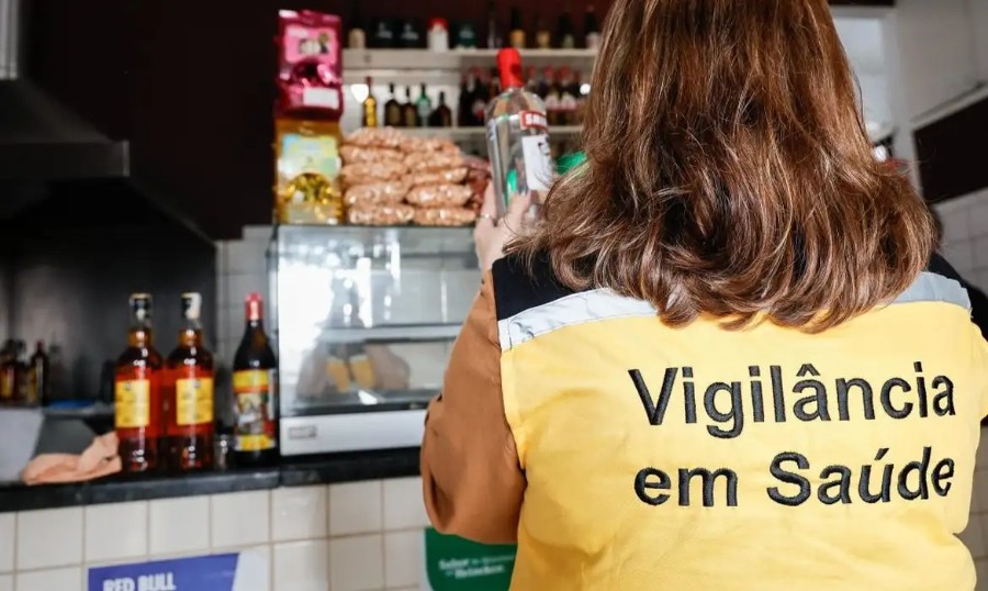 Alerta Nacional: Brasil Investiga Mais de 200 Casos Suspeitos de Intoxicação por Metanol Após Consumo de Álcool