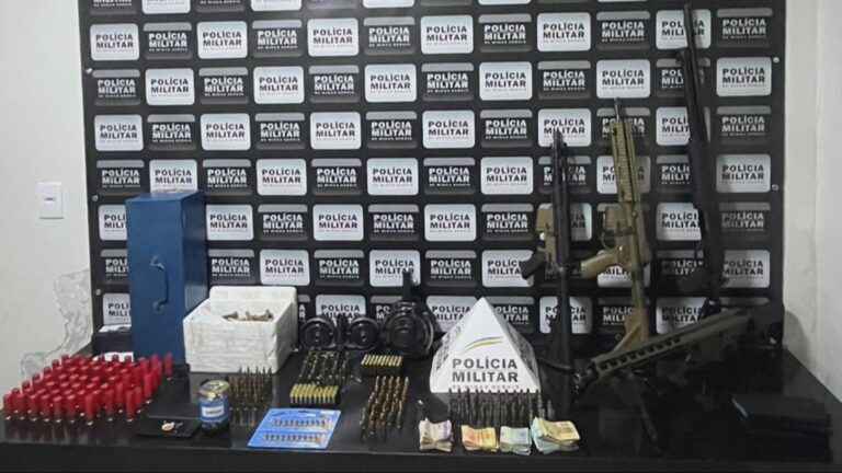 Idoso e homem são presos com arsenal pesado em Ponte Nova