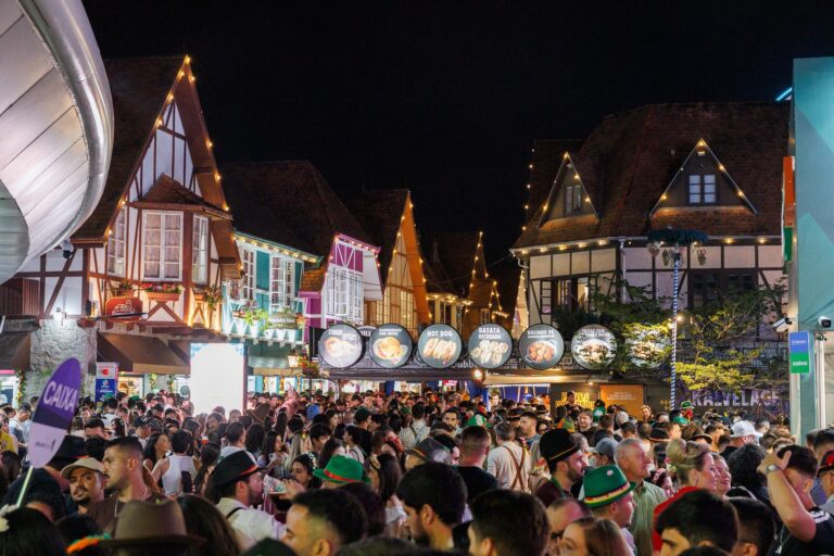 Oktoberfest Blumenau registra recorde de público em 2025