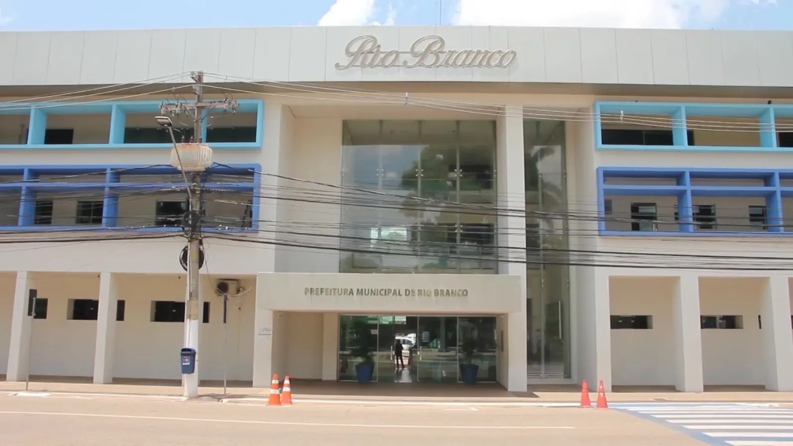 Promoções de Servidores em Rio Branco Anuladas por Inconsistências: Prefeito Revoga Benefícios de Centenas de Funcionários
