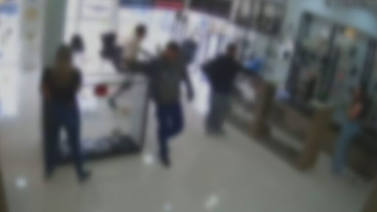 Criminosos morrem e outros são presos após assalto a joalheria no RS