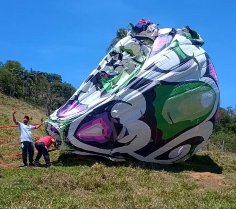 Balão cai em sítio no interior de SP