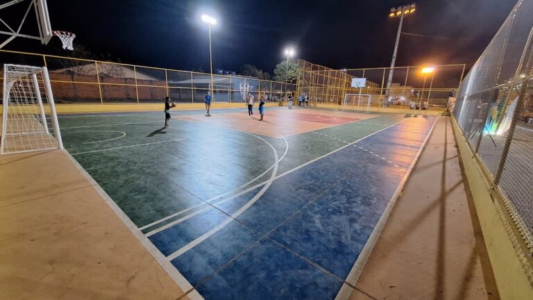 Montes Claros inaugura quadra reformada no bairro Delfino