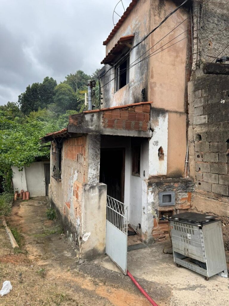 Incêndio residencial em Juiz de Fora: cigarro aceso é apontado como causa