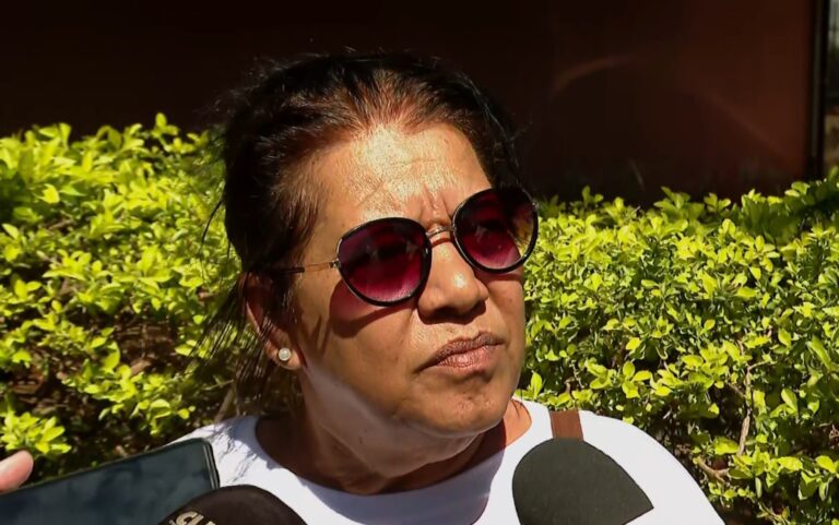 Mãe de corretor morto pede justiça em julgamento de namorada