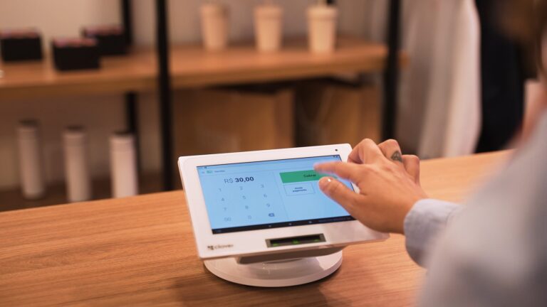 Sicredi apresenta Clover, solução tecnológica para empresários em Belém