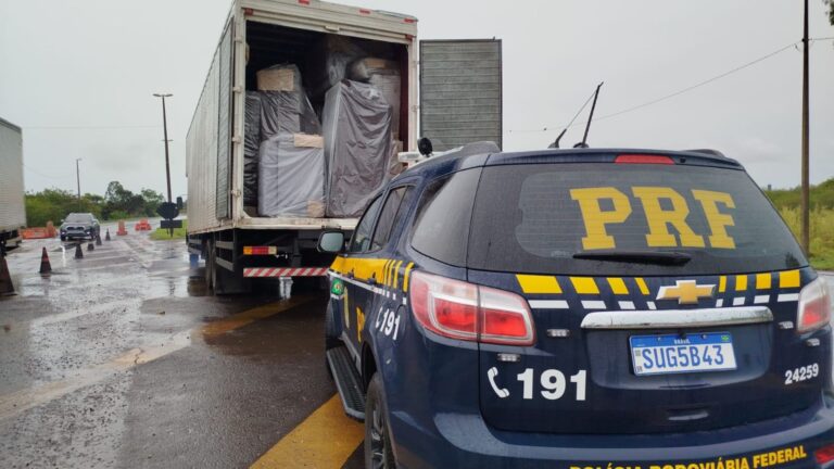 Polícia apreende 450 caixas de cigarros contrabandeados em Ourinhos