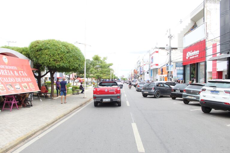 Dia do Comerciário: O que abre e fecha em Petrolina