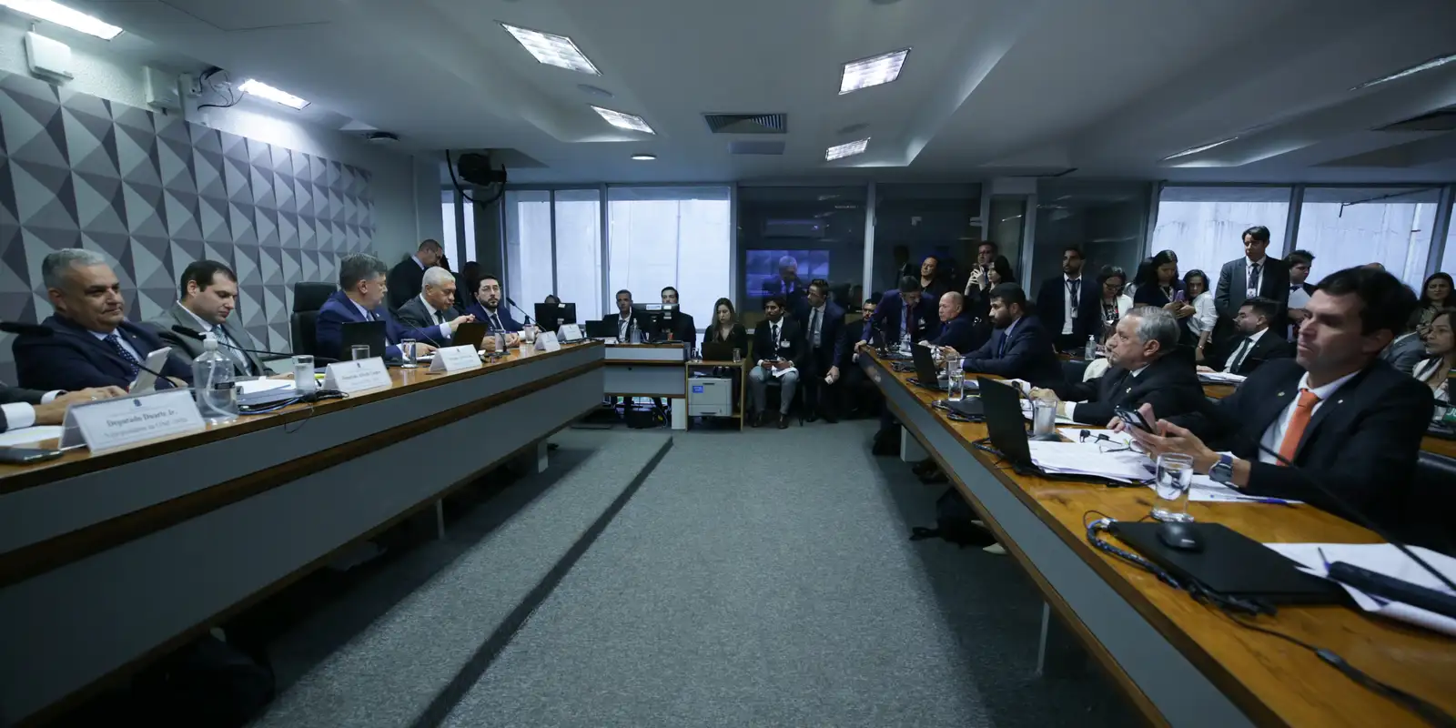 STF Garante Silêncio a Presidente de Sindicato na CPMI do INSS; Oposição Reage