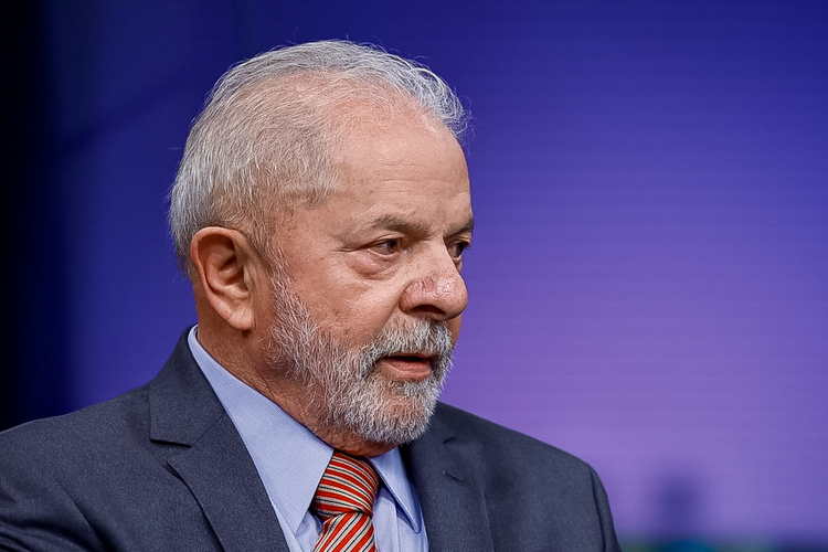 Lula Lamenta Tragédia em Pernambuco: Acidente de Ônibus Deixa 17 Mortos