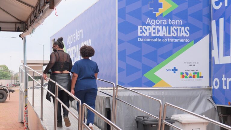 Exames gratuitos de câncer de mama e colo do útero em Campina Grande e Patos