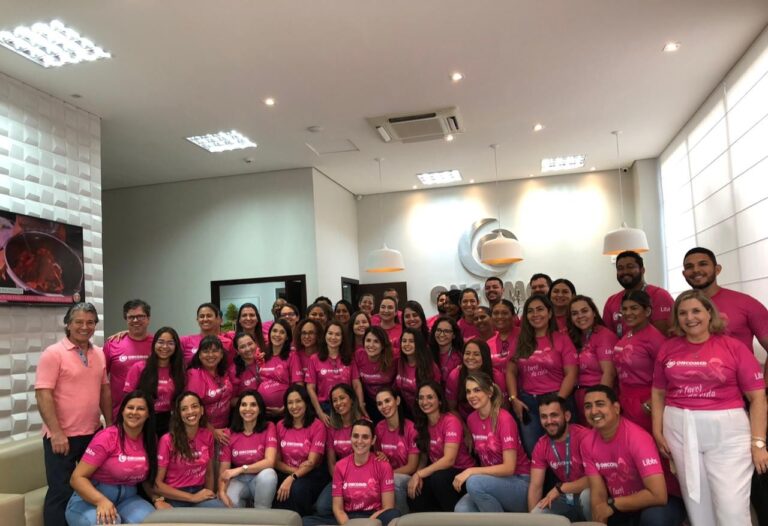 Outubro Rosa Solidário promove atendimento a 80 mulheres