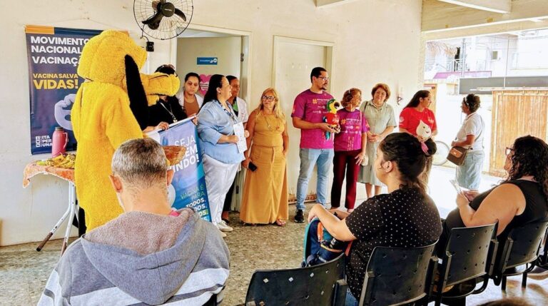 Itaperuna realiza vacinação contra poliomielite em crianças