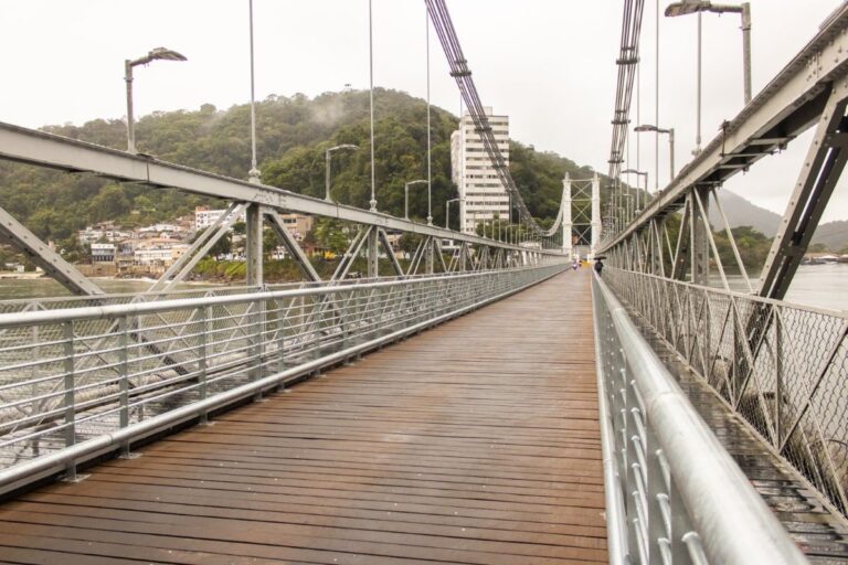 Alterações no trânsito da Ponte Pênsil em São Vicente