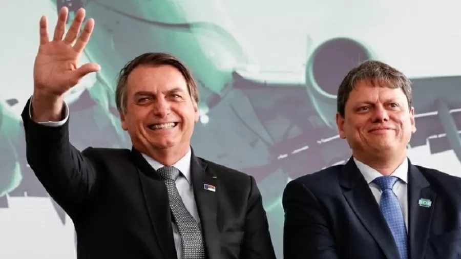 Encontro Tarcísio-Bolsonaro Aumenta Expectativa, Mas Futuro Político de 2026 Permanece Incerto