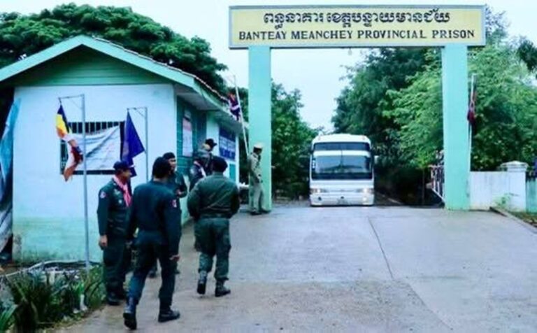 Brasileira presa no Camboja deve ser julgada por tráfico de drogas nesta quinta-feira