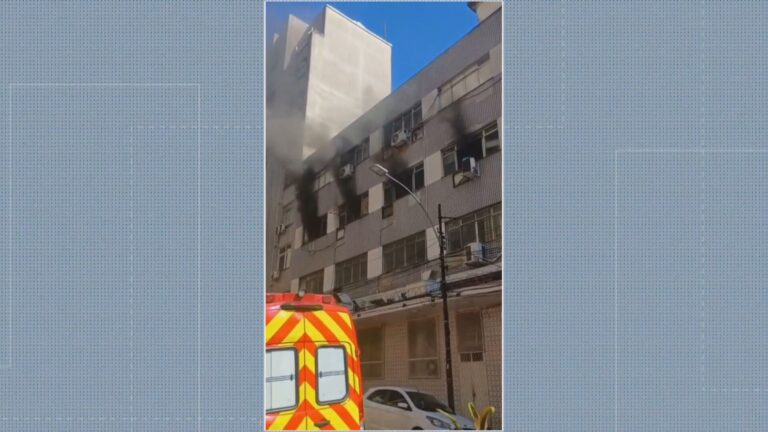 Incêndio em escola de teatro na Glória fere duas pessoas