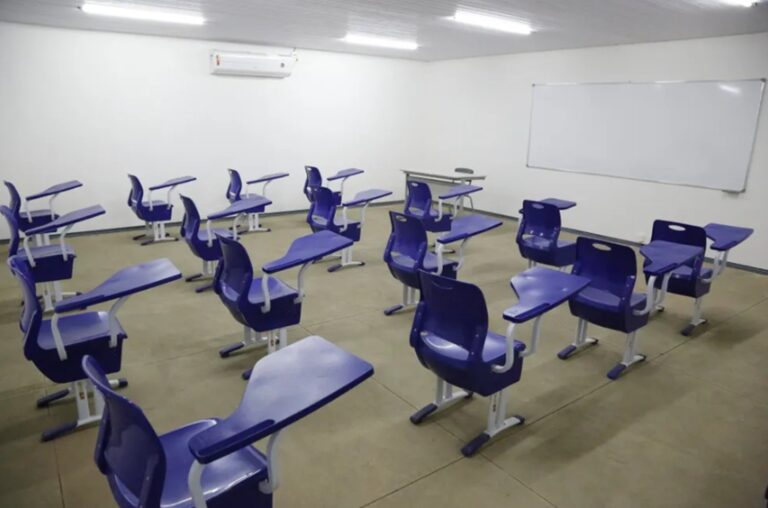 Mais de 1,7 mil professores da rede estadual se afastaram por adoecimento mental